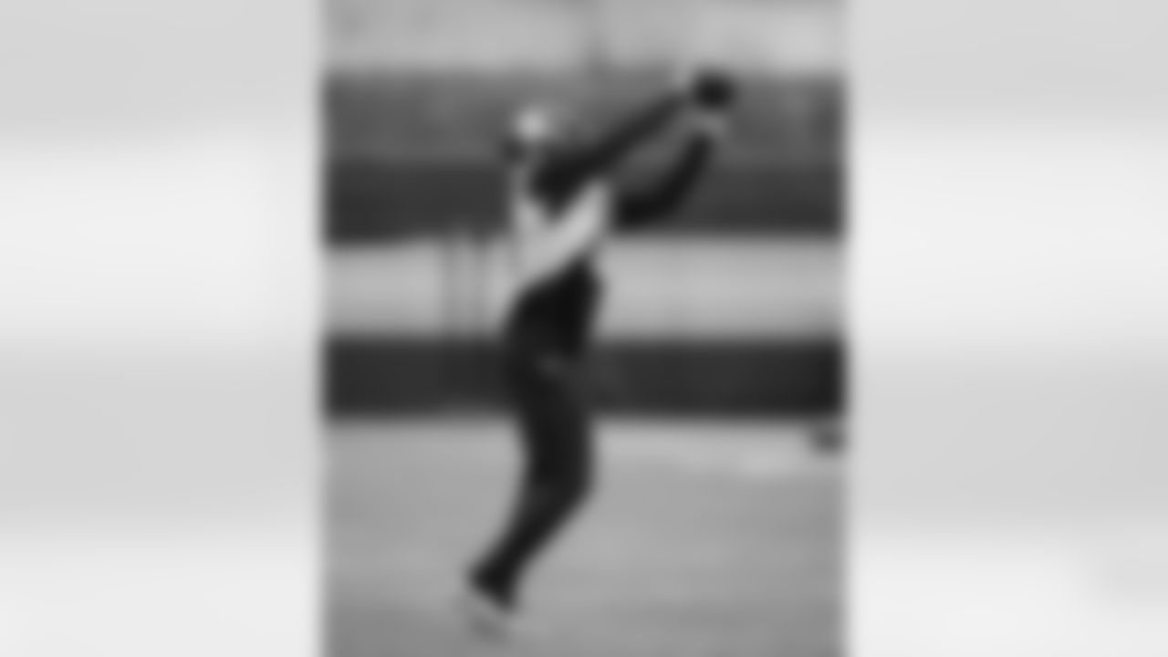 Pittsburgh Steelers defensive back Chuck Clark (21) during practice at the UPMC Rooney Sports Complex preparing for a Wild Card matchup against the Houston Texans, Friday, Jan. 9, 2026 in Pittsburgh, PA. (Karl Roser / Pittsburgh Steelers)