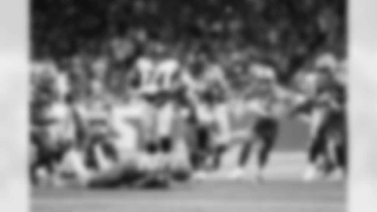 Pittsburgh Steelers running back Jaylen Warren (30) during a regular season game between the Pittsburgh Steelers and the Detroit Lions, Sunday, Dec. 21, 2025 in Detroit, MI. (Alysa Rubin / Pittsburgh Steelers)