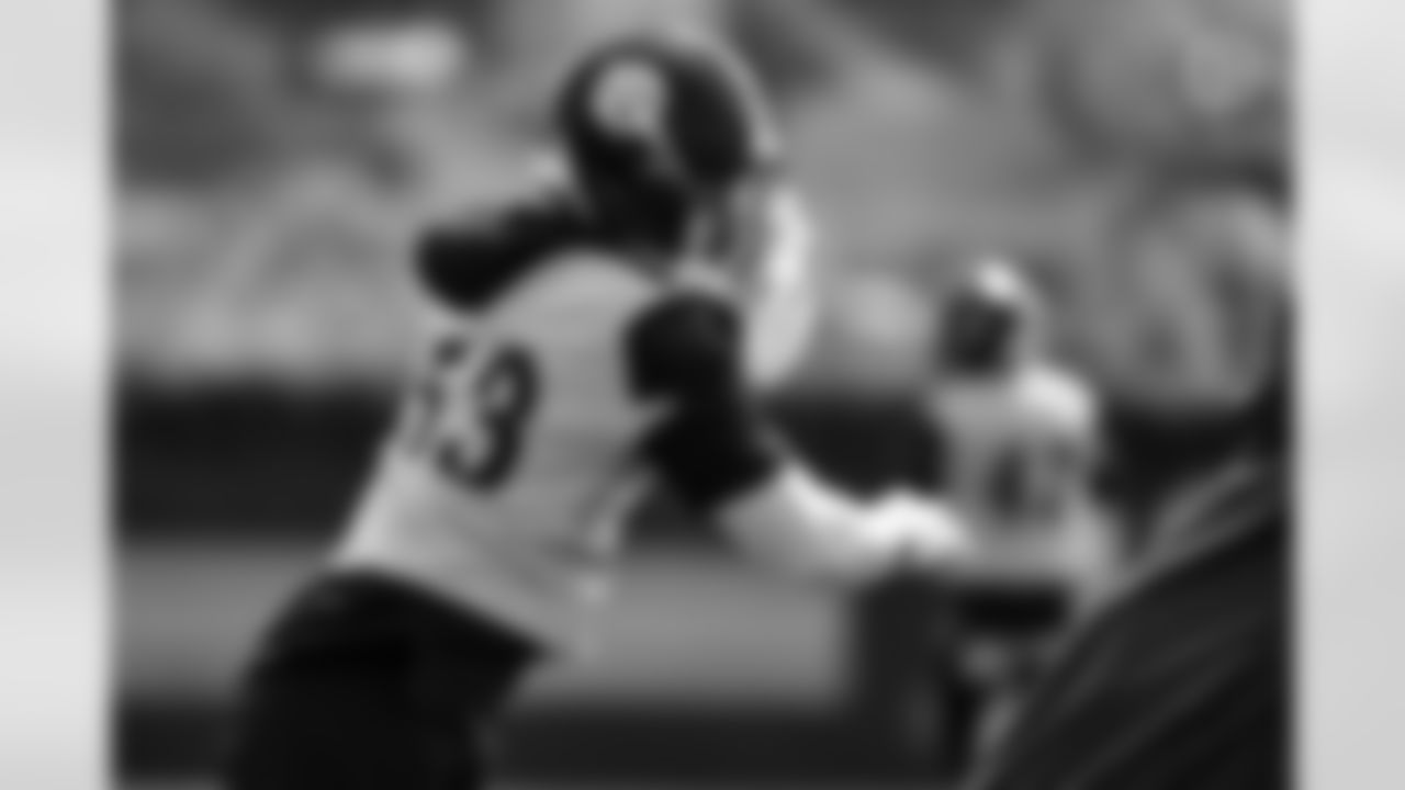 Pittsburgh Steelers linebacker Eku Leota (53) participates in the Organized Team Activities (OTAs), Tuesday June 3, 2025 at the UPMC Rooney Sports Complex. (Taylor Ollason/ Pittsburgh Steelers)