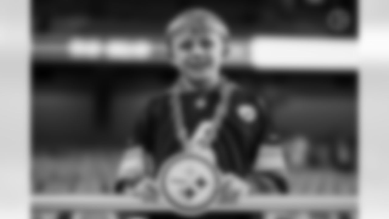 Fans during a regular season game between the Pittsburgh Steelers and the Detroit Lions, Sunday, Dec. 21, 2025 in Detroit, MI. (Jared Wickerham / Pittsburgh Steelers)