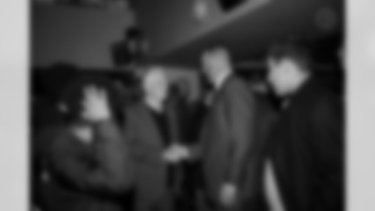 The Pittsburgh Steelers celebrate the 2025 Hall of Honor Class during the Hall of Honor Dinner Ceremony presented by U.S. Steel on Sunday, Dec. 14, 2025 in Pittsburgh, PA. (Alysa Rubin / Pittsburgh Steelers)