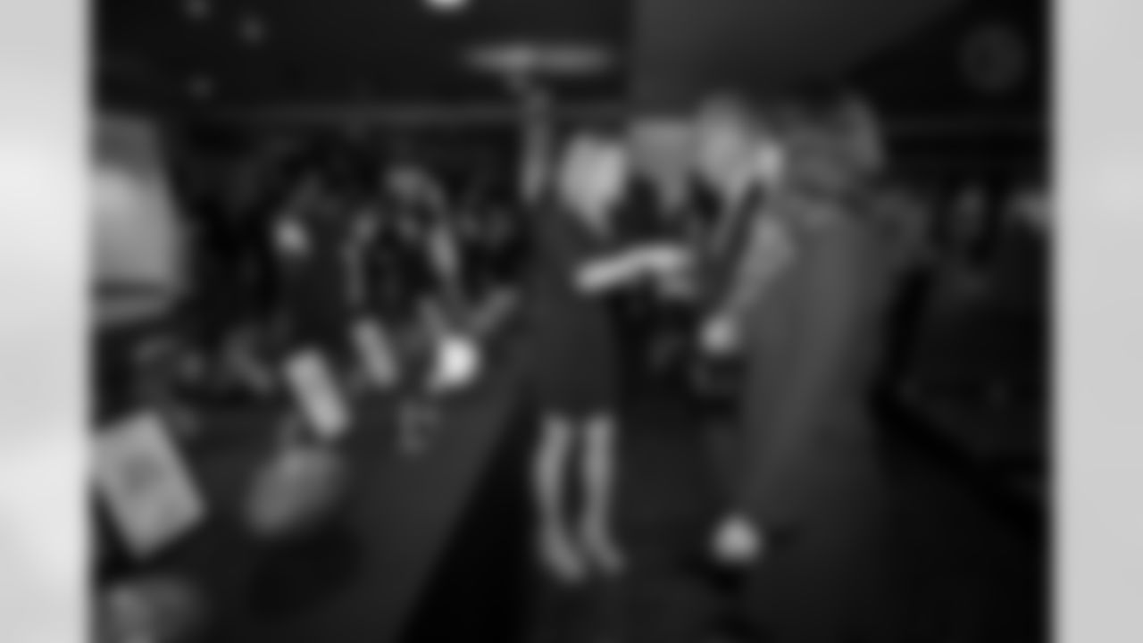 The Pittsburgh Steelers celebrated the 20th anniversary of Super Bowl XL during the Alumni Weekend Dinner at Acrisure Stadium benefitting the UPMC Sports Medicine Concussion Program, Saturday, Nov. 1, 2025 in Pittsburgh, PA. (Alysa Rubin / Pittsburgh Steelers)