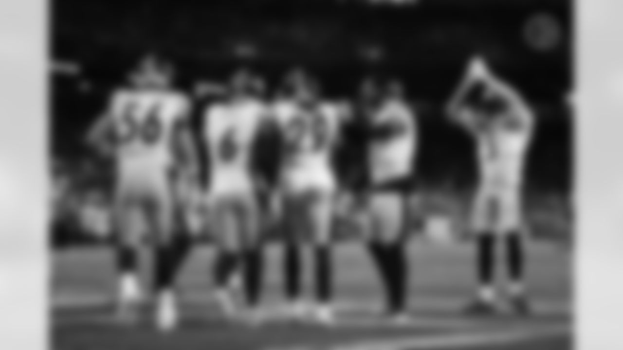 Pittsburgh Steelers linebacker Alex Highsmith (56), Pittsburgh Steelers linebacker Patrick Queen (6), Pittsburgh Steelers safety Kyle Dugger (29), Pittsburgh Steelers defensive back Chuck Clark (21) and Pittsburgh Steelers cornerback Jalen Ramsey (5) during a regular season game between the Pittsburgh Steelers and the Detroit Lions, Sunday, Dec. 21, 2025 in Detroit, MI. (Alysa Rubin / Pittsburgh Steelers)