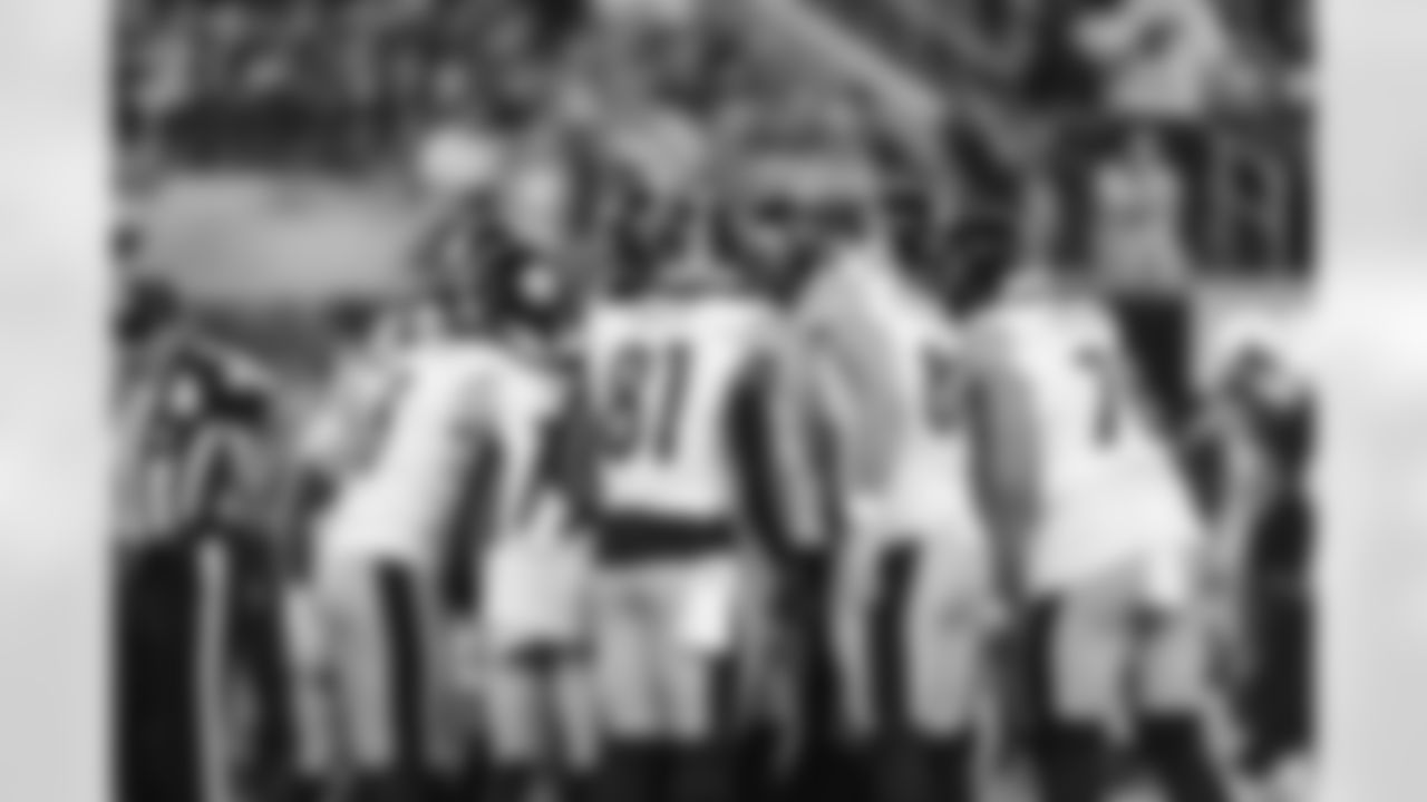 Pittsburgh Steelers quarterback Aaron Rodgers (8) Pittsburgh Steelers tight end Jonnu Smith (81) Pittsburgh Steelers wide receiver Calvin Austin III (19) \88\Pittsburgh Steelers offensive tackle Troy Fautanu (76) during a regular season game between the Pittsburgh Steelers and the Los Angeles Chargers, Sunday, Nov. 9, 2025 in Inglewood, CA. (Karl Roser / Pittsburgh Steelers)