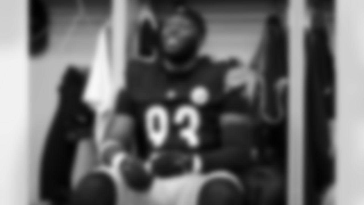 Pittsburgh Steelers defensive tackle Esezi Otomewo (93) during a regular season game between the Pittsburgh Steelers and the Cincinnati Bengals, Thursday, Oct. 16, 2025 in Cincinnati, OH. (Karl Roser / Pittsburgh Steelers)