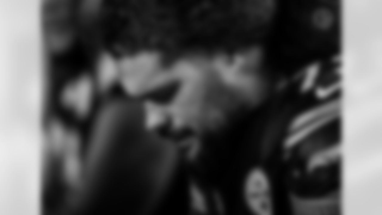 Pittsburgh Steelers offensive lineman Isaac Seumalo (73) during a regular season game between the Pittsburgh Steelers and the Baltimore Ravens, Sunday, Jan. 4, 2026 in Pittsburgh, PA. The Steelers defeated the Ravens 26-24. (Taylor Ollason / Pittsburgh Steelers)