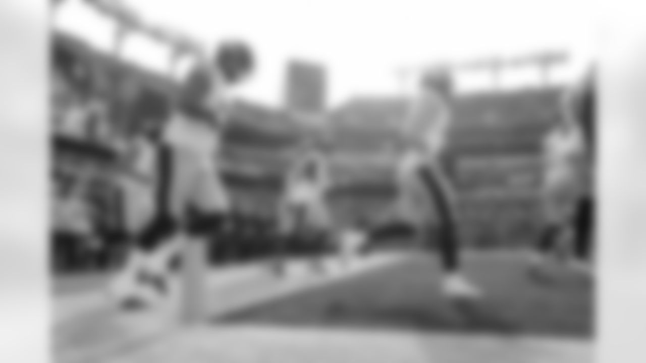 The Pittsburgh Steelers take the field prior to a regular season game between the Pittsburgh Steelers and the Baltimore Ravens, Sunday, Dec. 7, 2025 in Baltimore, MD. The Steelers defeated the Ravens 27-22. (Karl Roser / Pittsburgh Steelers)