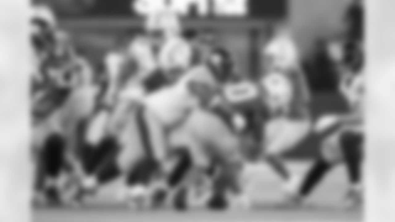 Pittsburgh Steelers defensive tackle Keeanu Benton (95) during a regular season game between the Pittsburgh Steelers and the Los Angeles Chargers, Sunday, Nov. 9, 2025 in Inglewood, CA. The Chargers beat the Steelers 25-10. (Karl Roser / Pittsburgh Steelers)