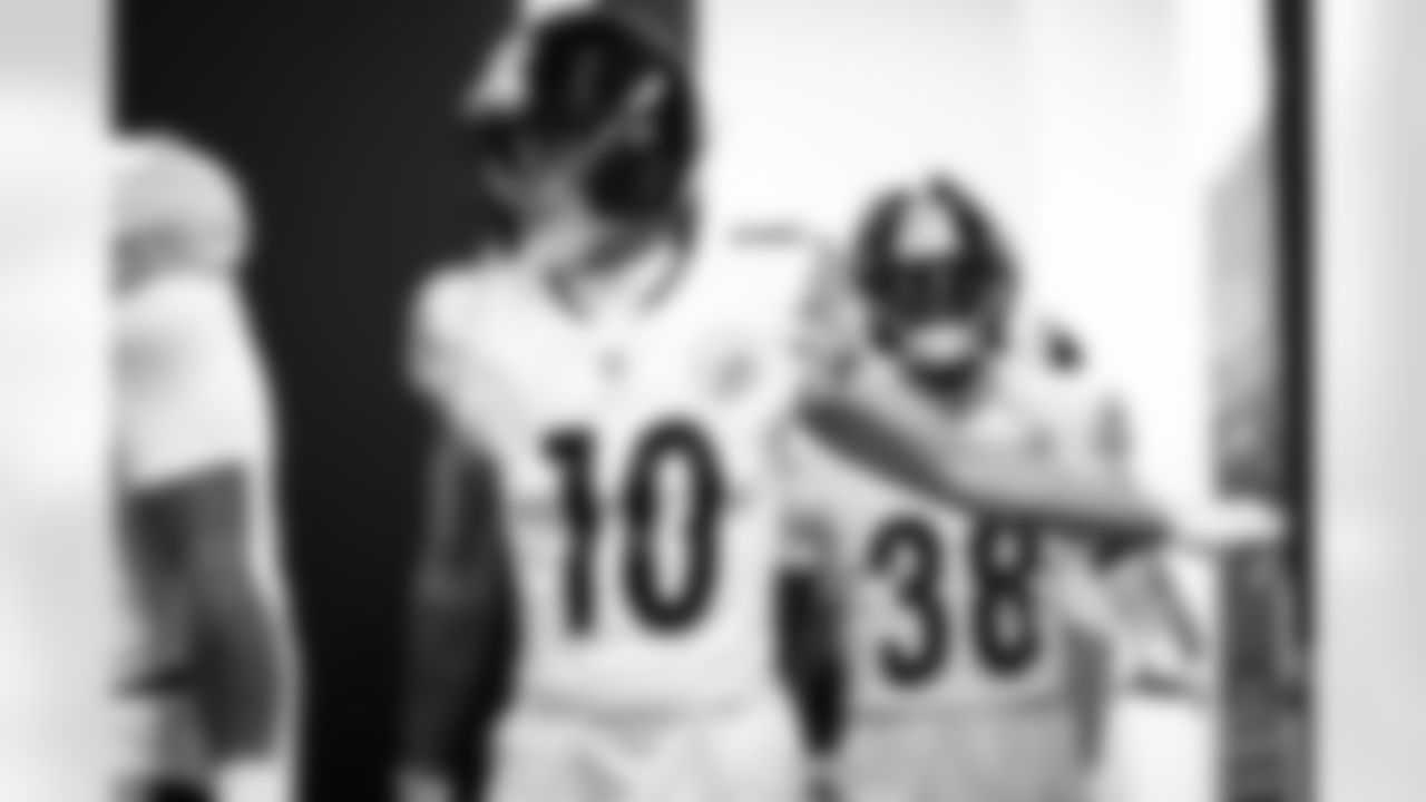 Pittsburgh Steelers wide receiver Roman Wilson (10) during a regular season game between the Pittsburgh Steelers and the Cleveland Browns, Sunday, Dec. 28, 2025 in Cleveland, OH. (Jared Wickerham / Pittsburgh Steelers)