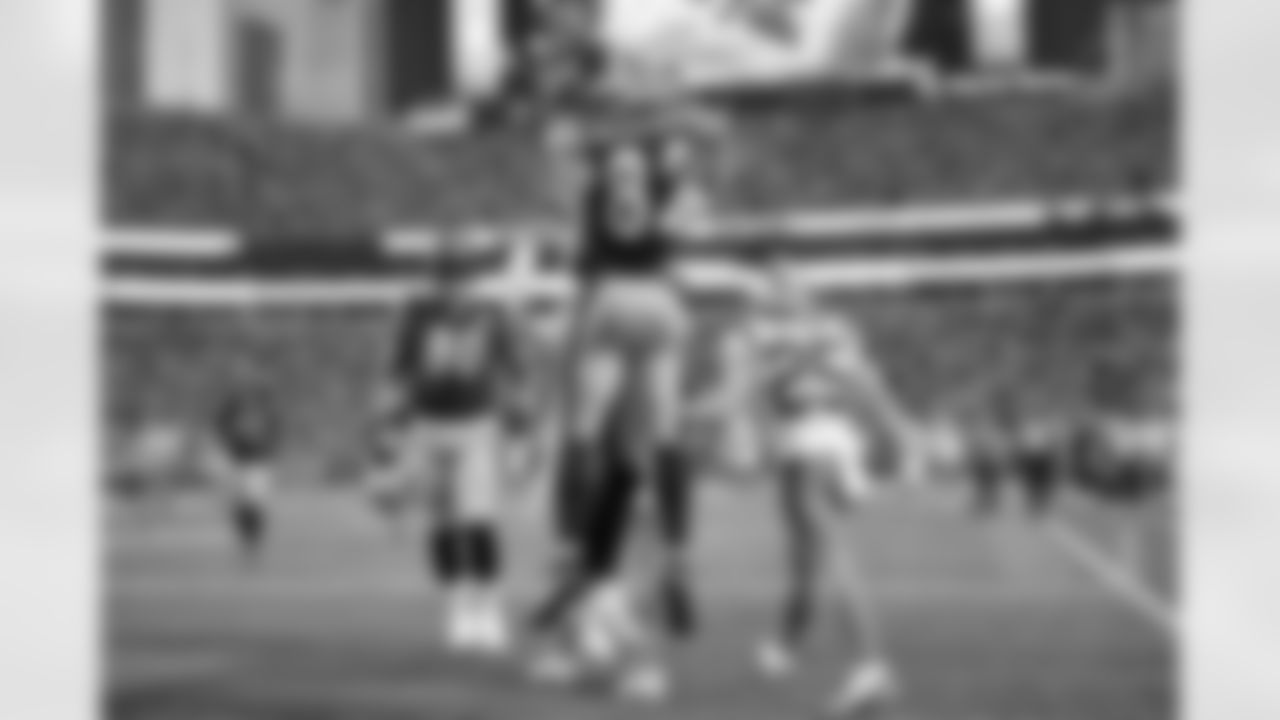 Pittsburgh Steelers wide receiver Lance McCutcheon (82) during a preseason game between the Pittsburgh Steelers and the Carolina Panthers, on Thursday August 21, 2025 in Charlotte, NC. (Karl Roser / Pittsburgh Steelers)