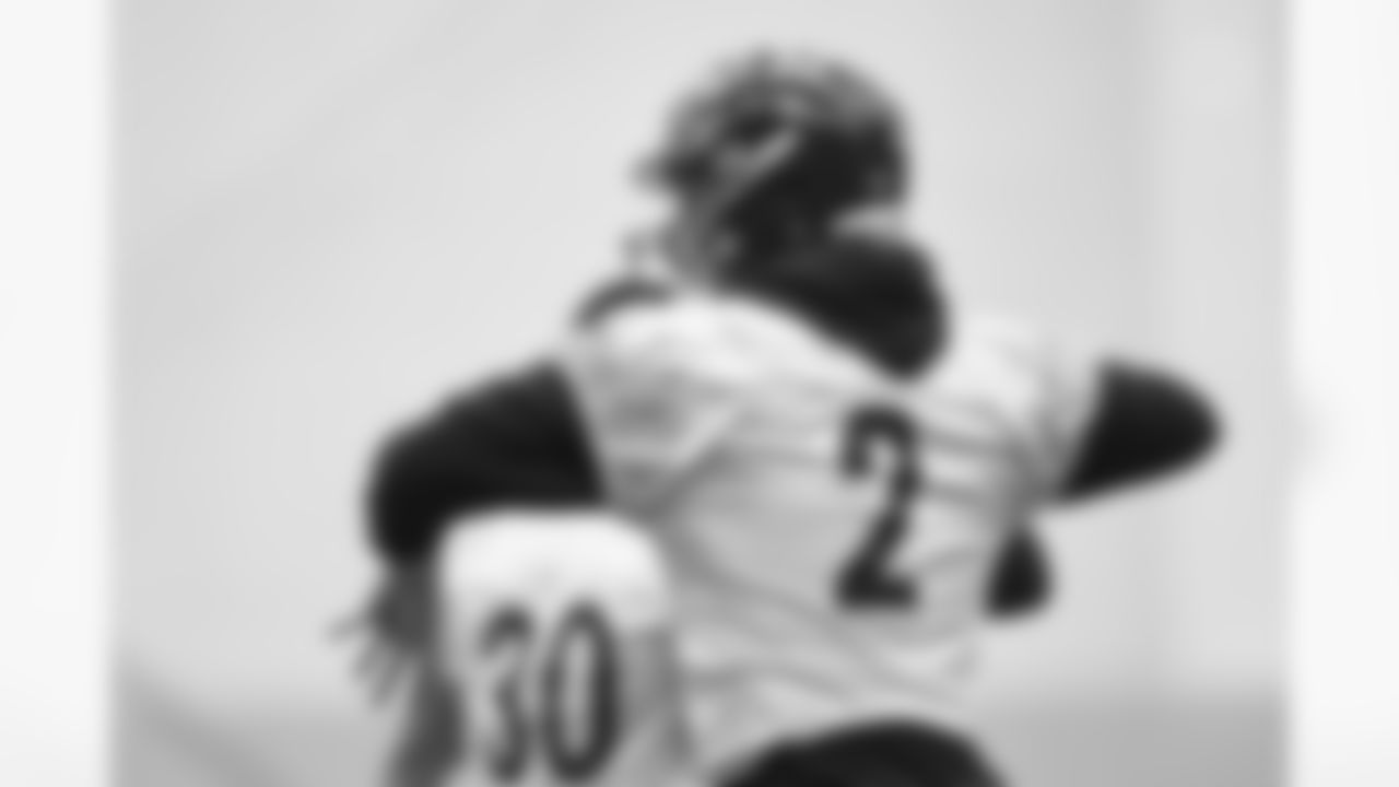 Pittsburgh Steelers quarterback Mason Rudolph (2) during practice at the UPMC Rooney Sports Complex preparing for a Week 15 matchup against the Miami Dolphins, Thursday, Dec. 11, 2025 in Pittsburgh, PA. (Alysa Rubin / Pittsburgh Steelers)