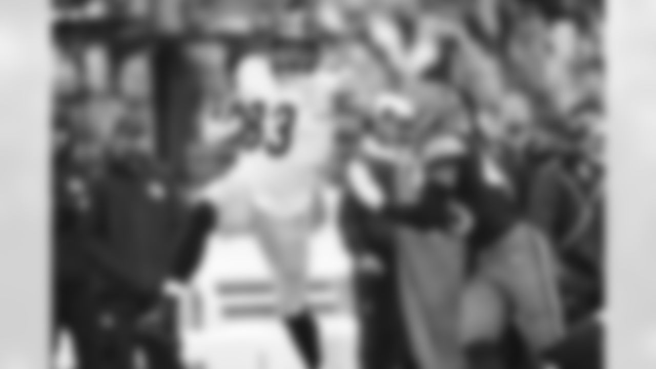 Pittsburgh Steelers tight end/fullback Connor Heyward (83) during a regular season game between the Pittsburgh Steelers and the Cleveland Browns, Sunday, Dec. 28, 2025 in Cleveland, OH. (Karl Roser / Pittsburgh Steelers)