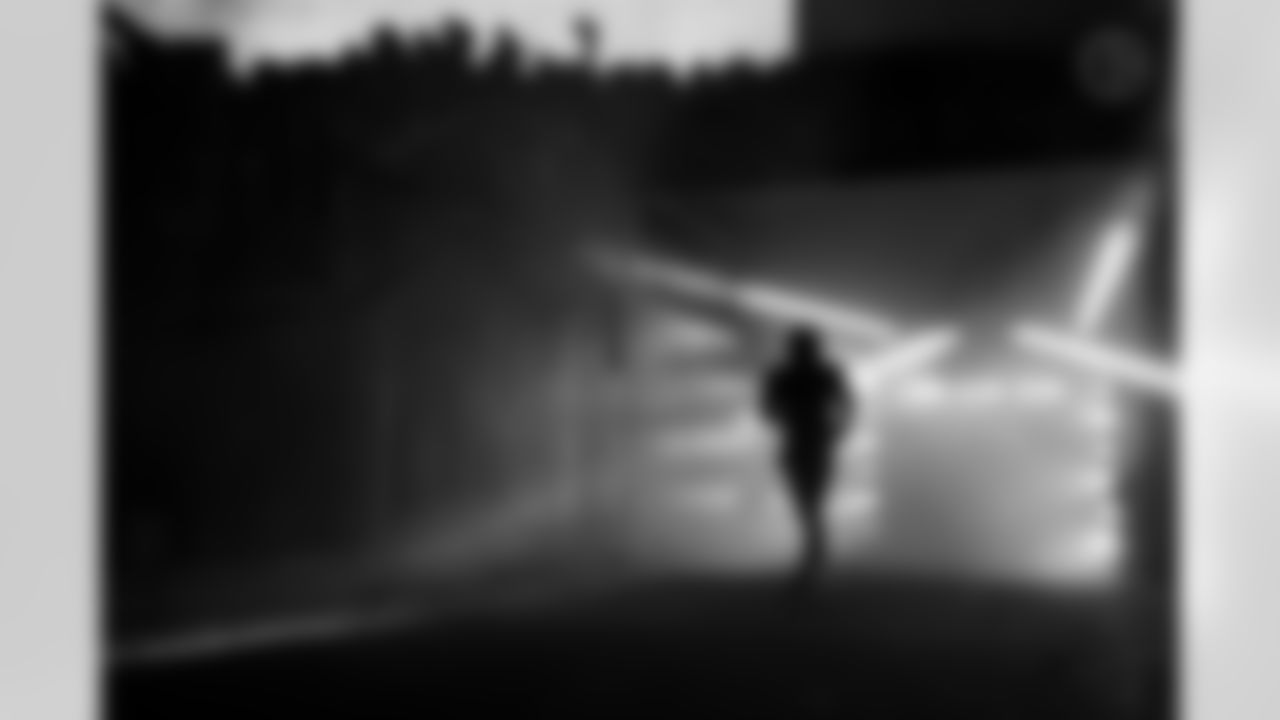 Pittsburgh Steelers quarterback Aaron Rodgers (8) during a regular season game between the Pittsburgh Steelers and the Miami Dolphins, Monday, Dec. 15, 2025 in Pittsburgh, PA. (Alysa Rubin / Pittsburgh Steelers)