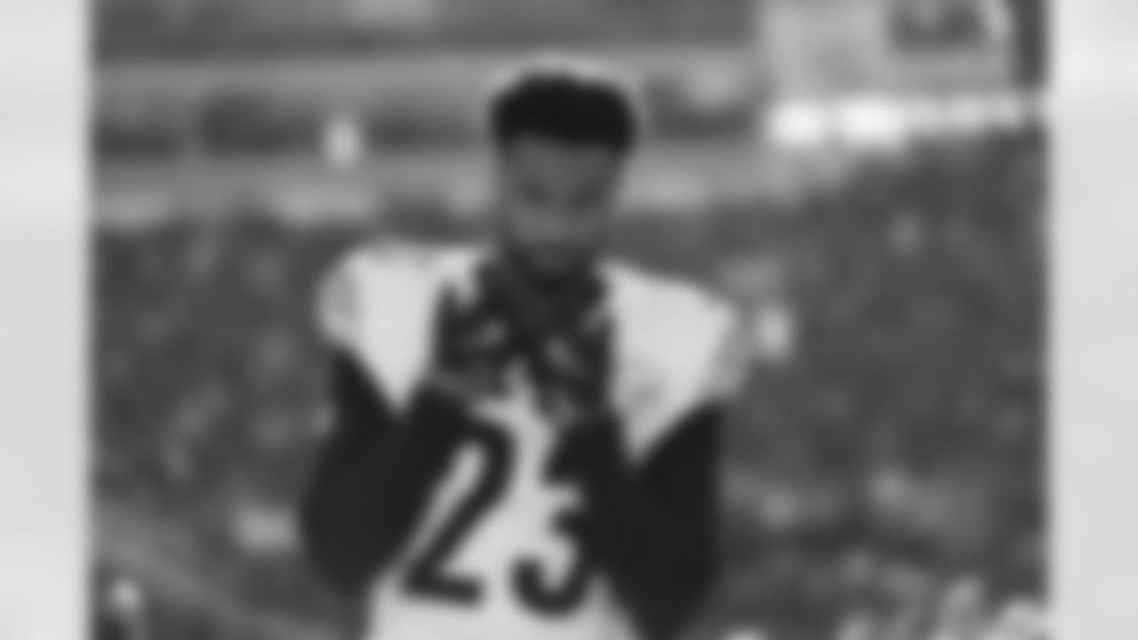 Pittsburgh Steelers cornerback Darius Slay (23) during a regular season game between the Pittsburgh Steelers and the Chicago Bears, Sunday, Nov. 23, 2025 in Chicago, IL. (Karl Roser / Pittsburgh Steelers)