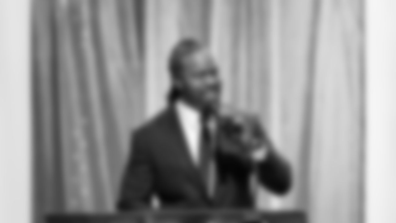 The Pittsburgh Steelers celebrate the 2025 Hall of Honor Class during the Hall of Honor Dinner Ceremony presented by U.S. Steel on Sunday, Dec. 14, 2025 in Pittsburgh, PA. (Alysa Rubin / Pittsburgh Steelers)