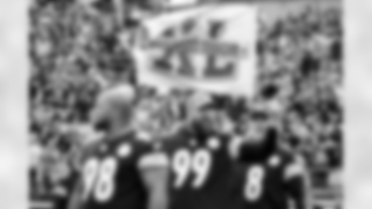 The Pittsburgh Steelers celebrated the 20th anniversary of Super Bowl XL during halftime of a regular season game between the Pittsburgh Steelers and the Indianapolis Colts, Sunday, Nov. 2, 2025 in Pittsburgh, PA. (Karl Roser / Pittsburgh Steelers)