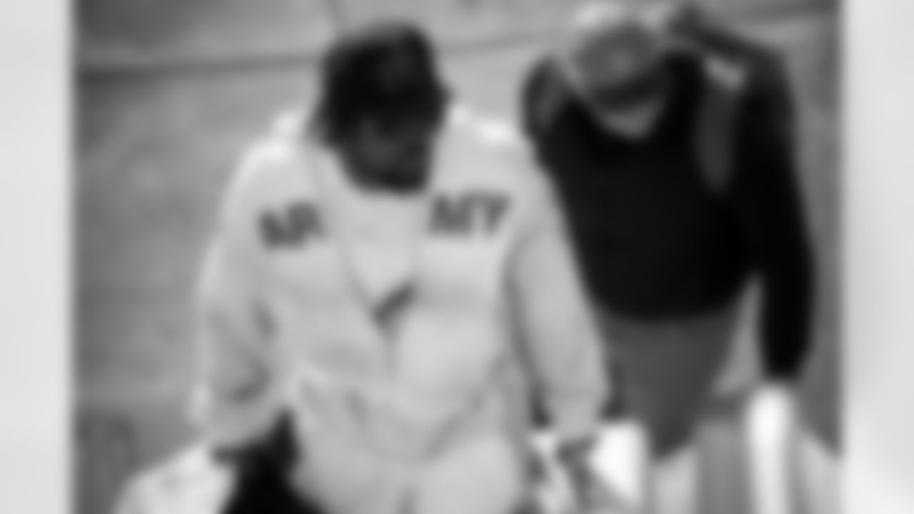 Pittsburgh Steelers safety Jabrill Peppers (40) travels to Chicago on Saturday, Nov. 22, 2025 for the Week 12 regular season matchup against the Chicago Bears. (Karl Roser / Pittsburgh Steelers)