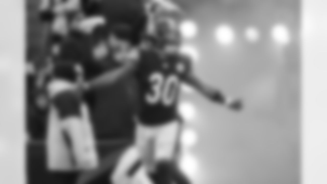 Pittsburgh Steelers running back Jaylen Warren (30) during a regular season game between the Pittsburgh Steelers and the Cincinnati Bengals, Sunday, Nov. 16, 2025 in Pittsburgh, PA. (Harrison Barden / Pittsburgh Steelers)