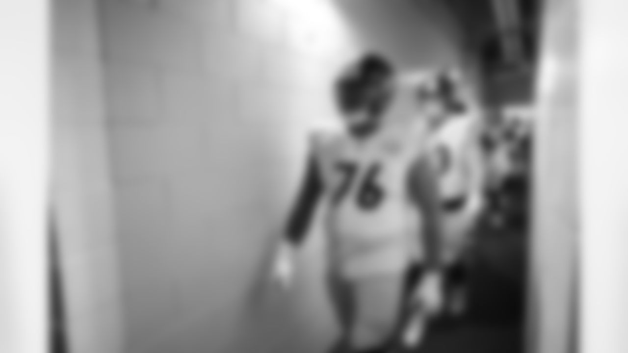 Pittsburgh Steelers offensive tackle Troy Fautanu (76) during a regular season game between the Pittsburgh Steelers and the Chicago Bears, Sunday, Nov. 23, 2025 in Chicago, IL. (Karl Roser / Pittsburgh Steelers)