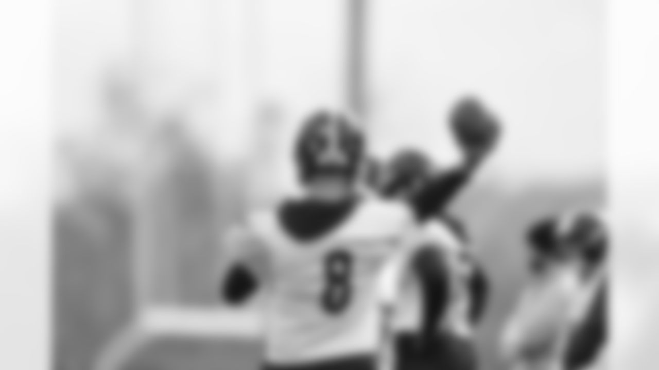 Pittsburgh Steelers quarterback Aaron Rodgers (8) during practice at the UPMC Rooney Sports Complex preparing for a Week 10 matchup against the Los Angeles Chargers, Friday, Nov. 7, 2025 in Pittsburgh, PA. (Alysa Rubin / Pittsburgh Steelers)