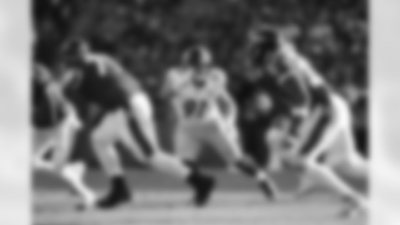 Pittsburgh Steelers defensive end Logan Lee (91) during a regular season game between the Pittsburgh Steelers and the Baltimore Ravens, Sunday, Dec. 7, 2025 in Baltimore, MD. (Alysa Rubin / Pittsburgh Steelers)