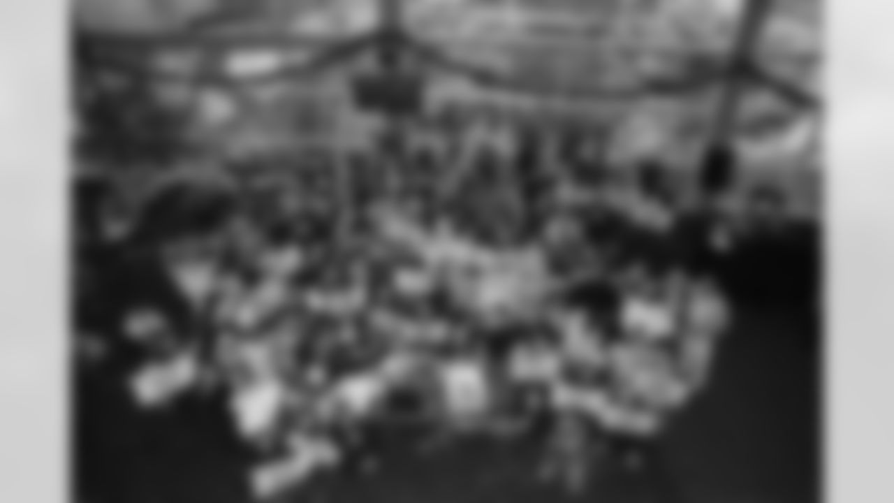 The Steelers welcomed fans from Mexico and Spain for an appreciation party prior to Monday night's game on Sunday, Dec. 14, 2025 in Pittsburgh, PA. (Emilee Fails / Pittsburgh Steelers)