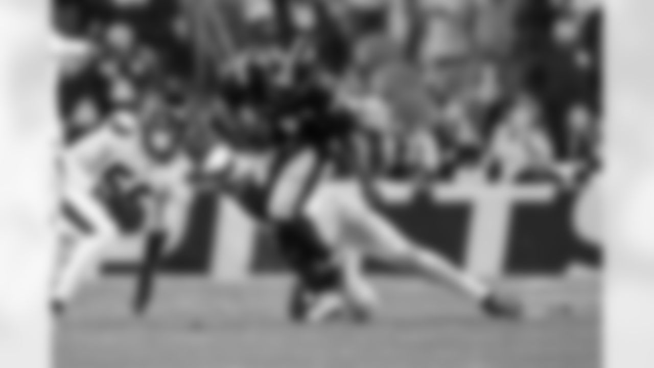 Pittsburgh Steelers running back Kenneth Gainwell (14) during a postseason Wild Card game between the Pittsburgh Steelers and the Houston Texans, Monday, Jan. 12, 2026 in Pittsburgh, PA. (Karl Roser / Pittsburgh Steelers)