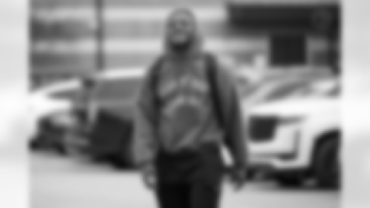 Pittsburgh Steelers safety Joshuah Bledsoe arrives for Phase One of the voluntary offseason workout program on Tuesday, April 22, 2025 in Pittsburgh, PA. (Alysa Rubin / Pittsburgh Steelers)