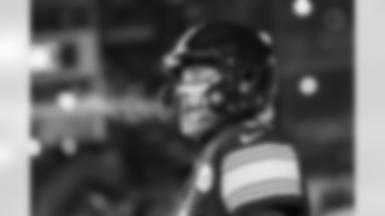 Pittsburgh Steelers quarterback Aaron Rodgers (8) during a regular season game between the Pittsburgh Steelers and the Miami Dolphins, Monday, Dec. 15, 2025 in Pittsburgh, PA. (Alysa Rubin / Pittsburgh Steelers)