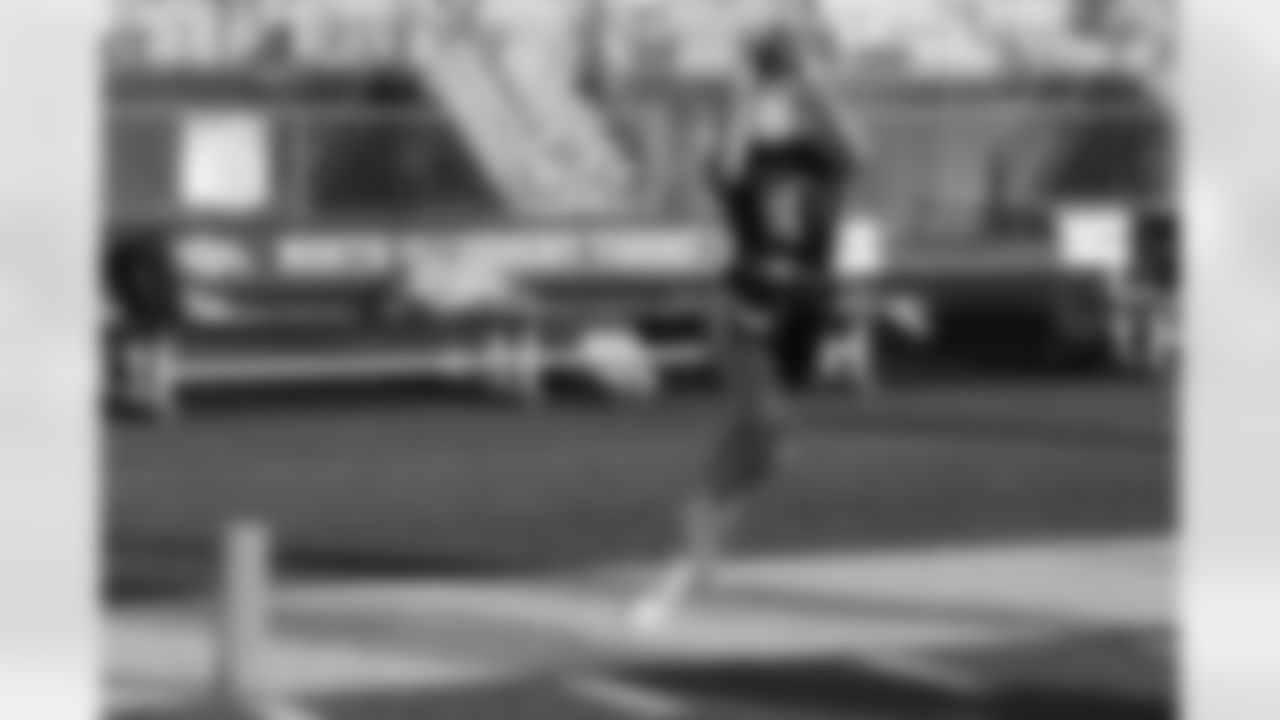 Week 1 of the Steelers' Girls High School Flag Football season on Wednesday, April 16, 2025 at North Allegheny Senior High School. (Brad Oskowski / Pittsburgh Steelers)