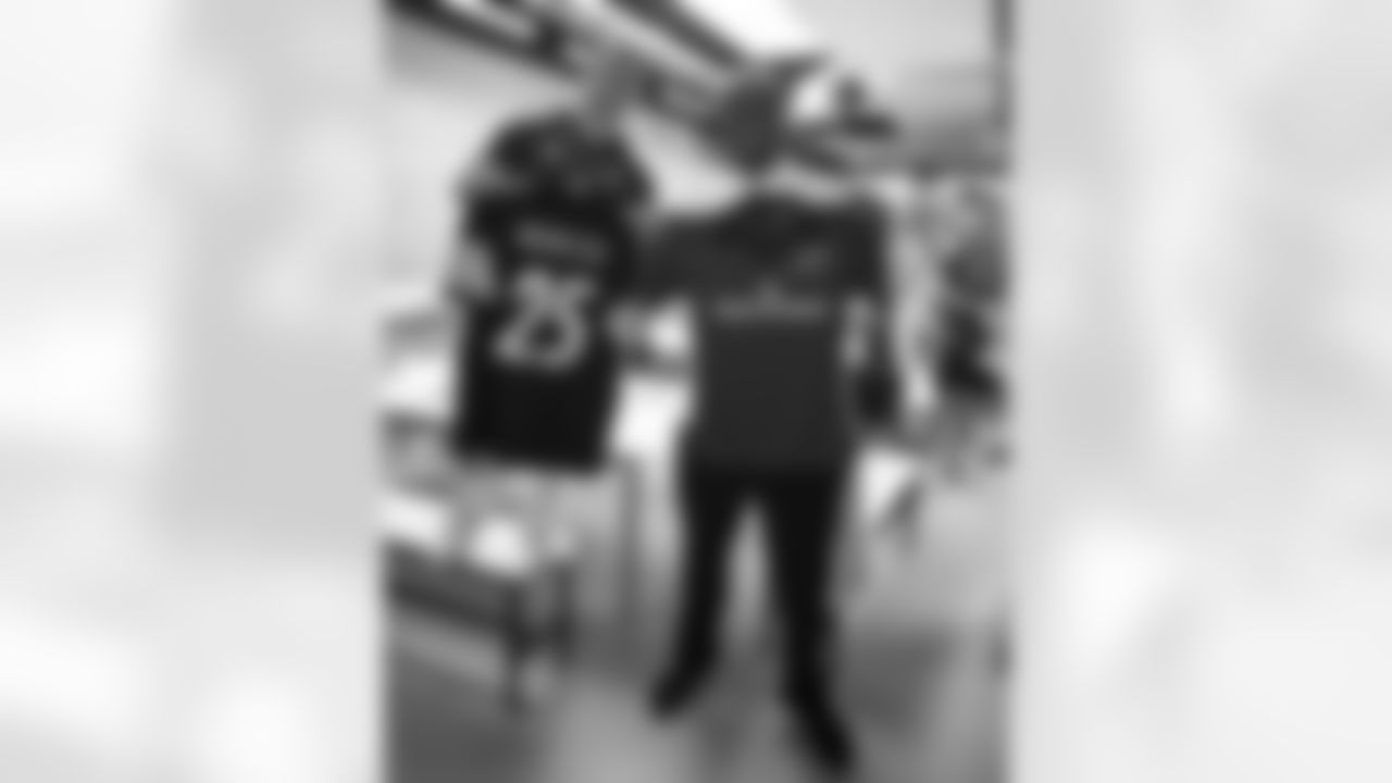 Pittsburgh Steelers legend Max Starks visits Munster Rugby during the Terrible Towel Tour on Tuesday, Sept. 23, 2025 in Munster, Ireland. (Brendan Moran / Pittsburgh Steelers)