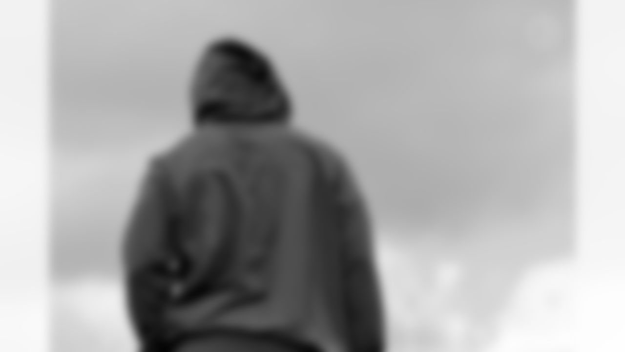 Pittsburgh Steelers running back Kenneth Gainwell (14) during a regular season game between the Pittsburgh Steelers and the Cincinnati Bengals, Sunday, Nov. 16, 2025 in Pittsburgh, PA. (Alysa Rubin / Pittsburgh Steelers)