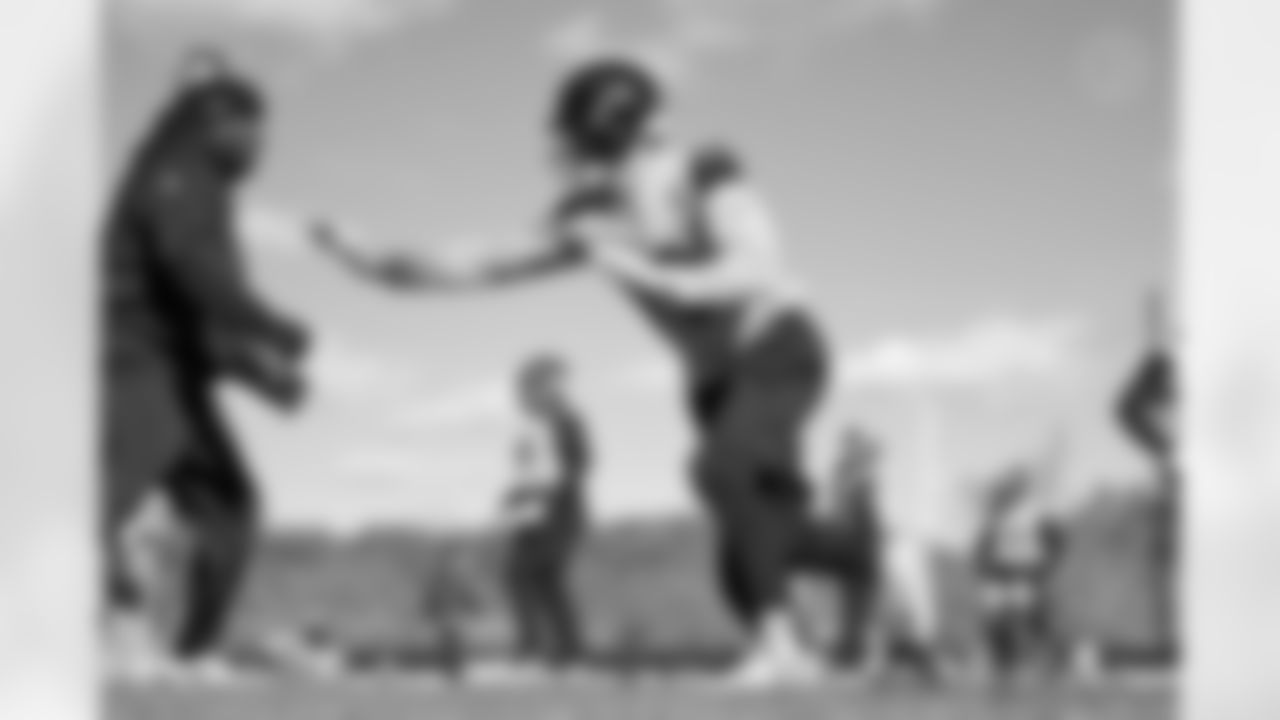 Pittsburgh Steelers linebacker T.J. Watt (90) during practice at the UPMC Rooney Sports Complex preparing for a Week 10 matchup against the Los Angeles Chargers, Thursday, Nov. 6, 2025 in Pittsburgh, PA. (Karl Roser / Pittsburgh Steelers)