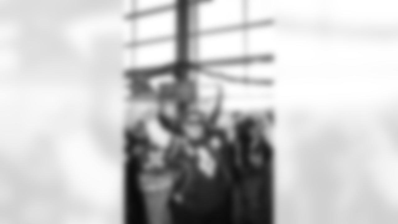 The Steelers welcomed fans from Mexico and Spain for an appreciation party prior to Monday night's game on Sunday, Dec. 14, 2025 in Pittsburgh, PA. (Emilee Fails / Pittsburgh Steelers)