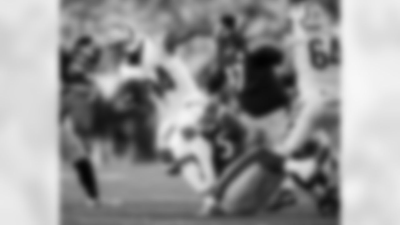 Pittsburgh Steelers defensive tackle Keeanu Benton (95) tackles his opponent during a regular season game between the Pittsburgh Steelers and the Cincinnati Bengals, Thursday, Oct. 16, 2025 in Cincinnati, OH. The Bengals beat the Steelers 33-31. (Karl Roser / Pittsburgh Steelers)