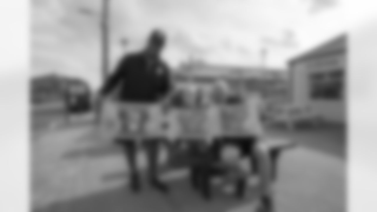 Pittsburgh Steelers legend Max Starks gives out Terrible Towels to locals on Wednesday, Sept. 24, 2025 in Sligo, Ireland. (Josh Veon / Pittsburgh Steelers)