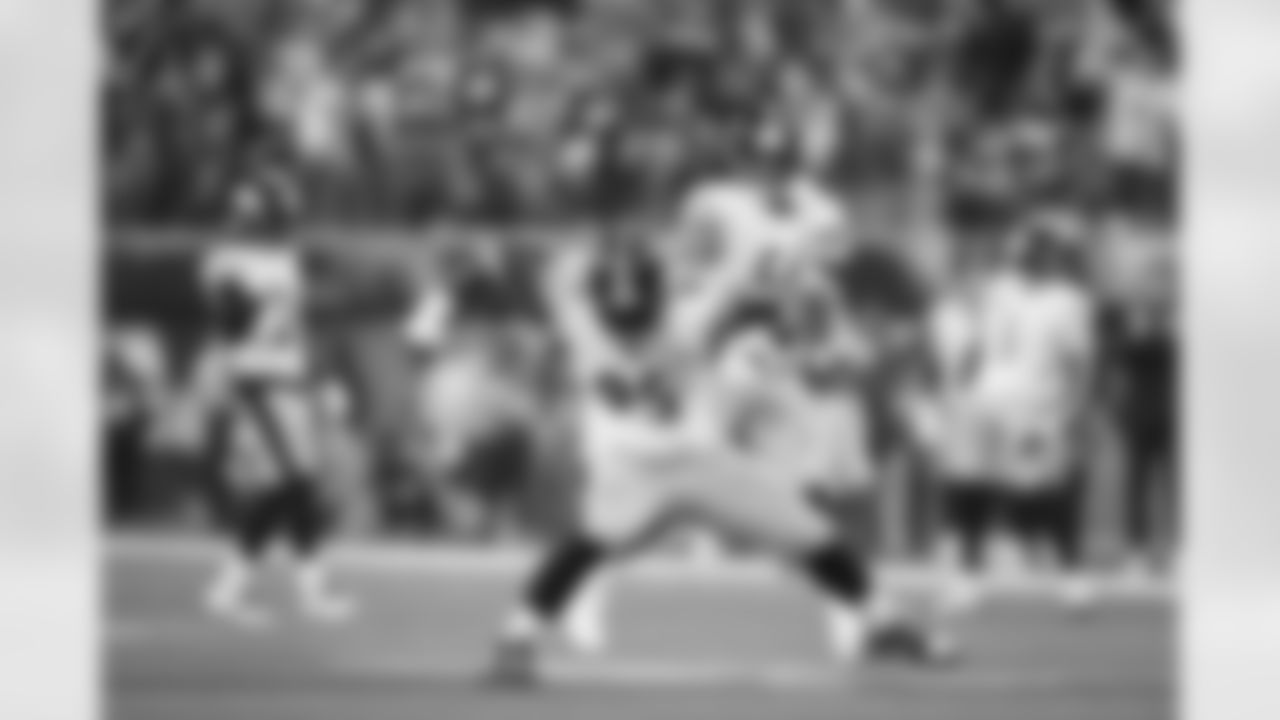 Pittsburgh Steelers defensive tackle Keeanu Benton (95) during a regular season game between the Pittsburgh Steelers and the Los Angeles Chargers, Sunday, Nov. 9, 2025 in Inglewood, CA. (Karl Roser / Pittsburgh Steelers)