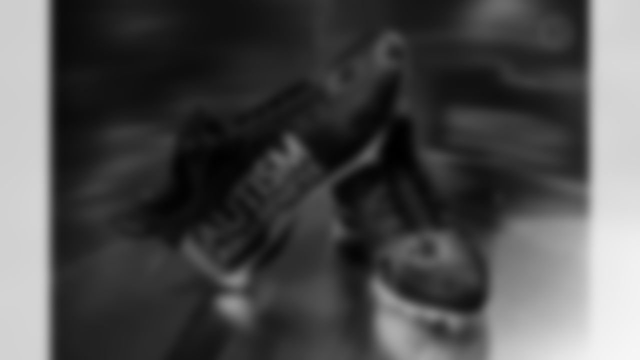 Pittsburgh Steelers offensive lineman Spencer Anderson (74) will showcase his custom cleats supporting autism awareness during Week 13. (Alysa Rubin / Pittsburgh Steelers)