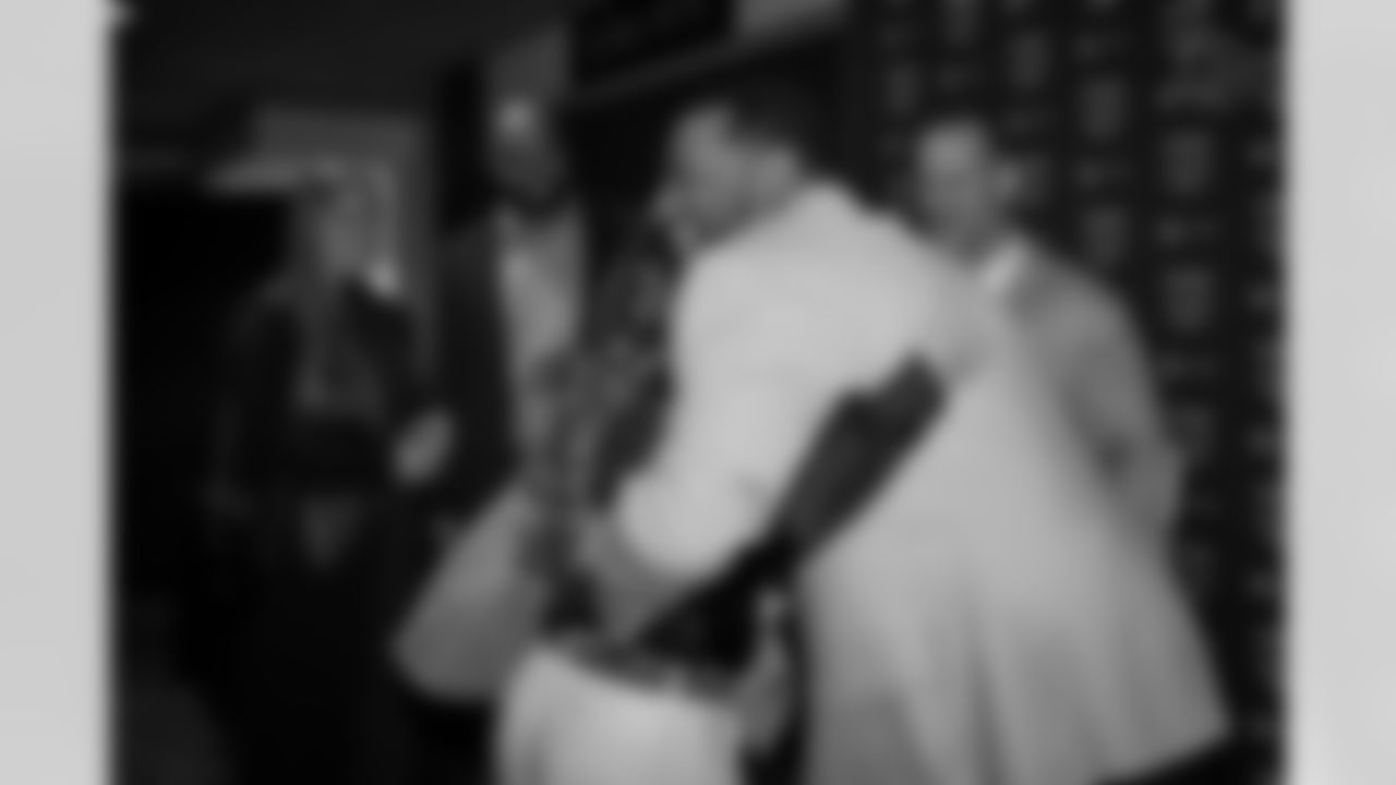 The Pittsburgh Steelers celebrated the 20th anniversary of Super Bowl XL during the Alumni Weekend Dinner at Acrisure Stadium benefitting the UPMC Sports Medicine Concussion Program, Saturday, Nov. 1, 2025 in Pittsburgh, PA. (Alysa Rubin / Pittsburgh Steelers)