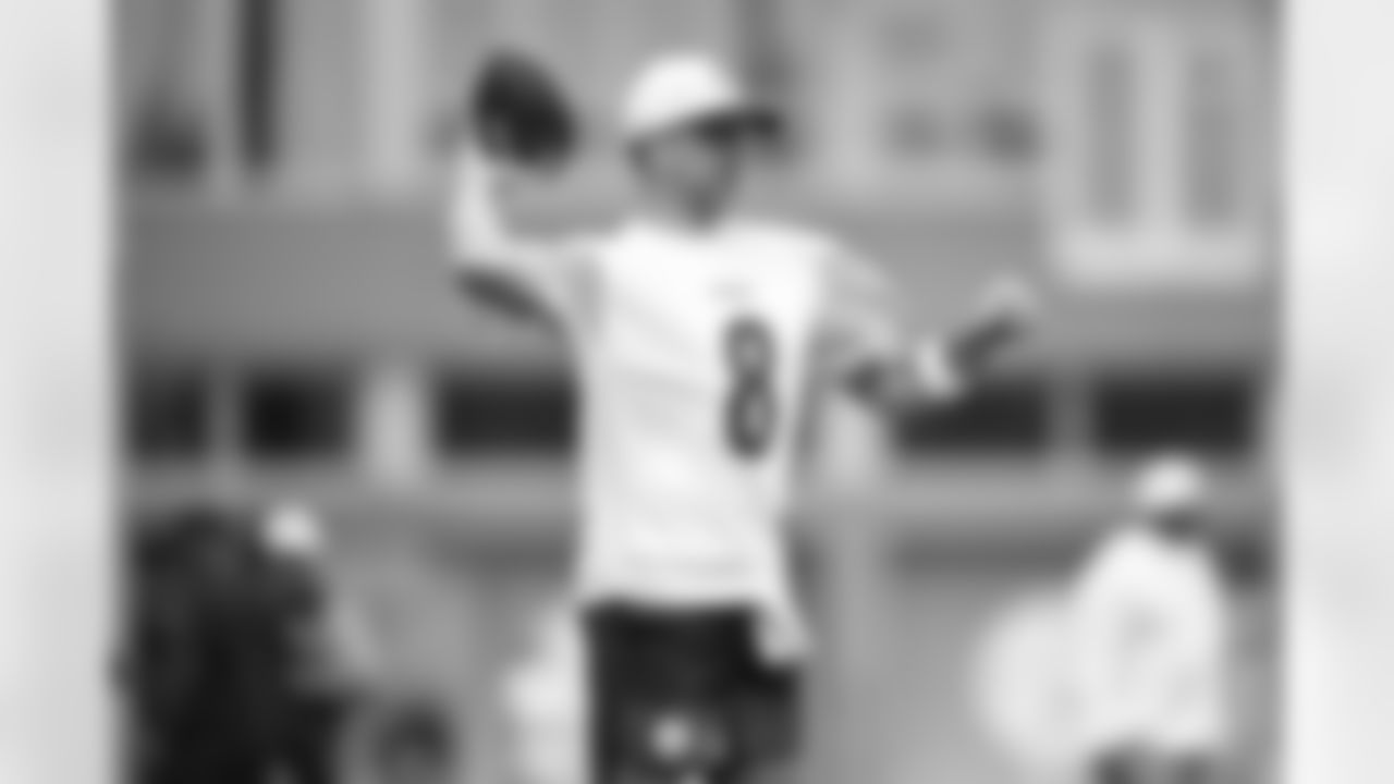 Pittsburgh Steelers quarterback Aaron Rodgers (8) practices at the UPMC Rooney Sports Complex during the 2025 minicamp, Tuesday June 10, 2025. (Alysa Rubin / Pittsburgh Steelers)