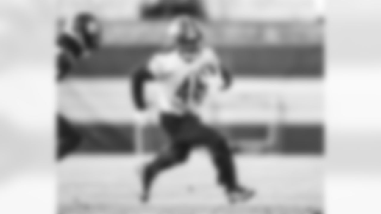 Pittsburgh Steelers running back Godwin Igwebuike (48) during practice at the UPMC Rooney Sports Complex preparing for a Week 17 matchup against the Seattle Seahawks, Friday, Dec. 29, 2023 in Pittsburgh, PA. (Abigail Dean / Pittsburgh Steelers)