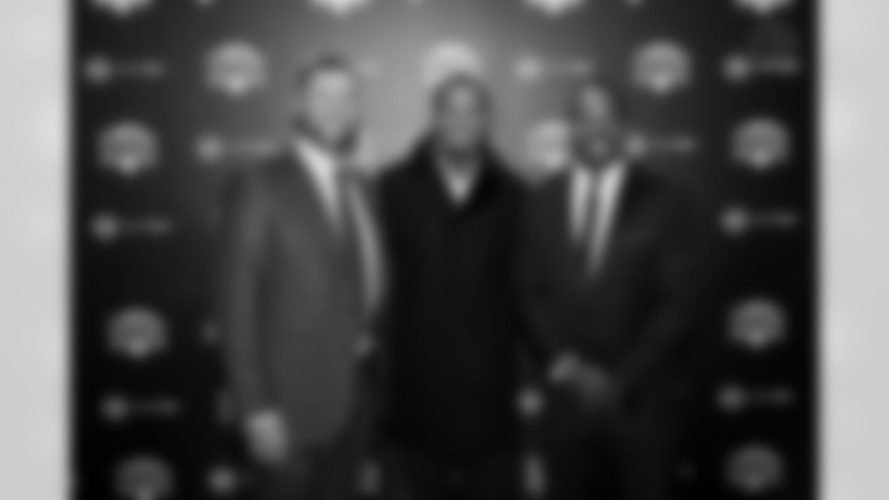 The Pittsburgh Steelers celebrate the 2025 Hall of Honor Class during the Hall of Honor Dinner Ceremony presented by U.S. Steel on Sunday, Dec. 14, 2025 in Pittsburgh, PA. (Karl Roser / Pittsburgh Steelers)