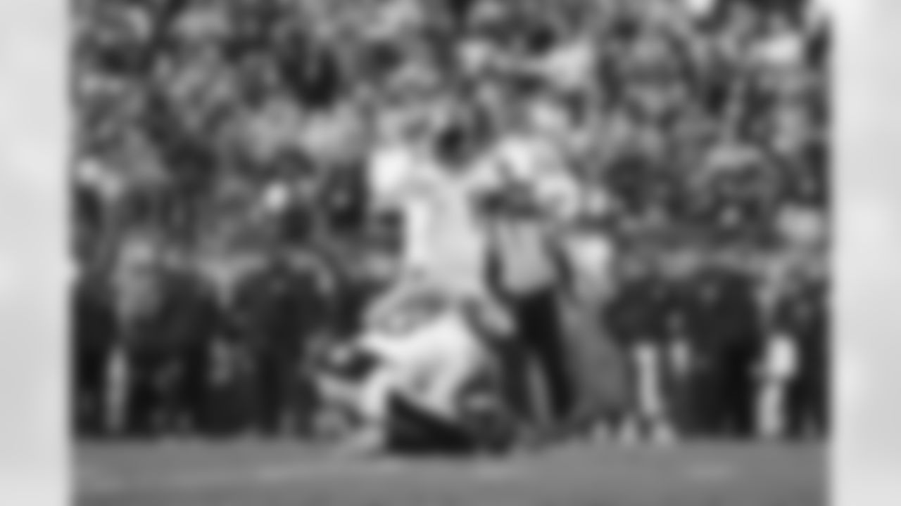 Pittsburgh Steelers punter Corliss Waitman (3) and Pittsburgh Steelers kicker Chris Boswell (9) during a regular season game between the Pittsburgh Steelers and the Cleveland Browns, Sunday, Dec. 28, 2025 in Cleveland, OH. (Alysa Rubin / Pittsburgh Steelers)