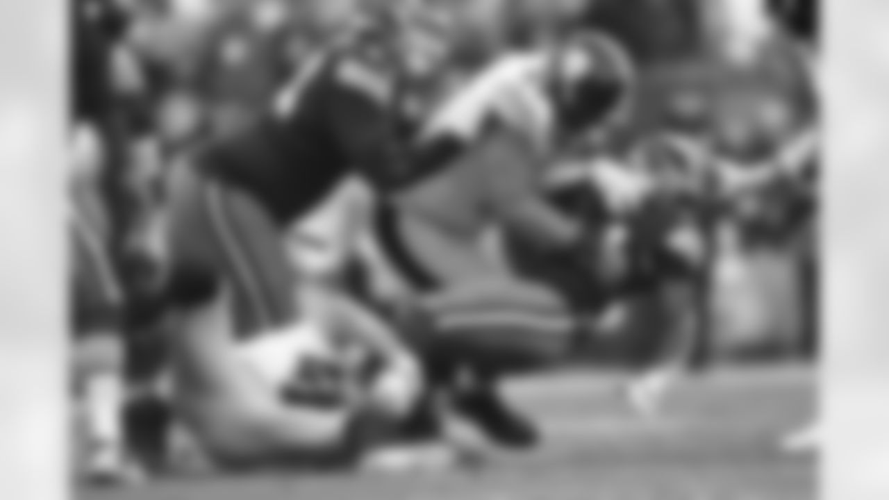 Pittsburgh Steelers linebacker Payton Wilson (41) and Pittsburgh Steelers defensive end Yahya Black (94) during a regular season game between the Pittsburgh Steelers and the Cleveland Browns, Sunday, Dec. 28, 2025 in Cleveland, OH. (Alysa Rubin / Pittsburgh Steelers)