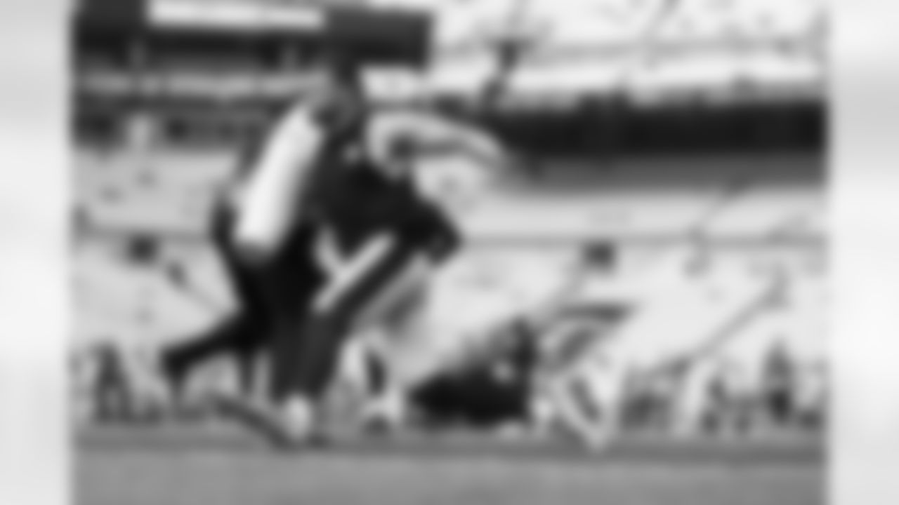 Pittsburgh Steelers linebacker T.J. Watt (90) during a regular season game between the Pittsburgh Steelers and the Indianapolis Colts, Sunday, Nov. 2, 2025 in Pittsburgh, PA. (Jared Wickerham / Pittsburgh Steelers)