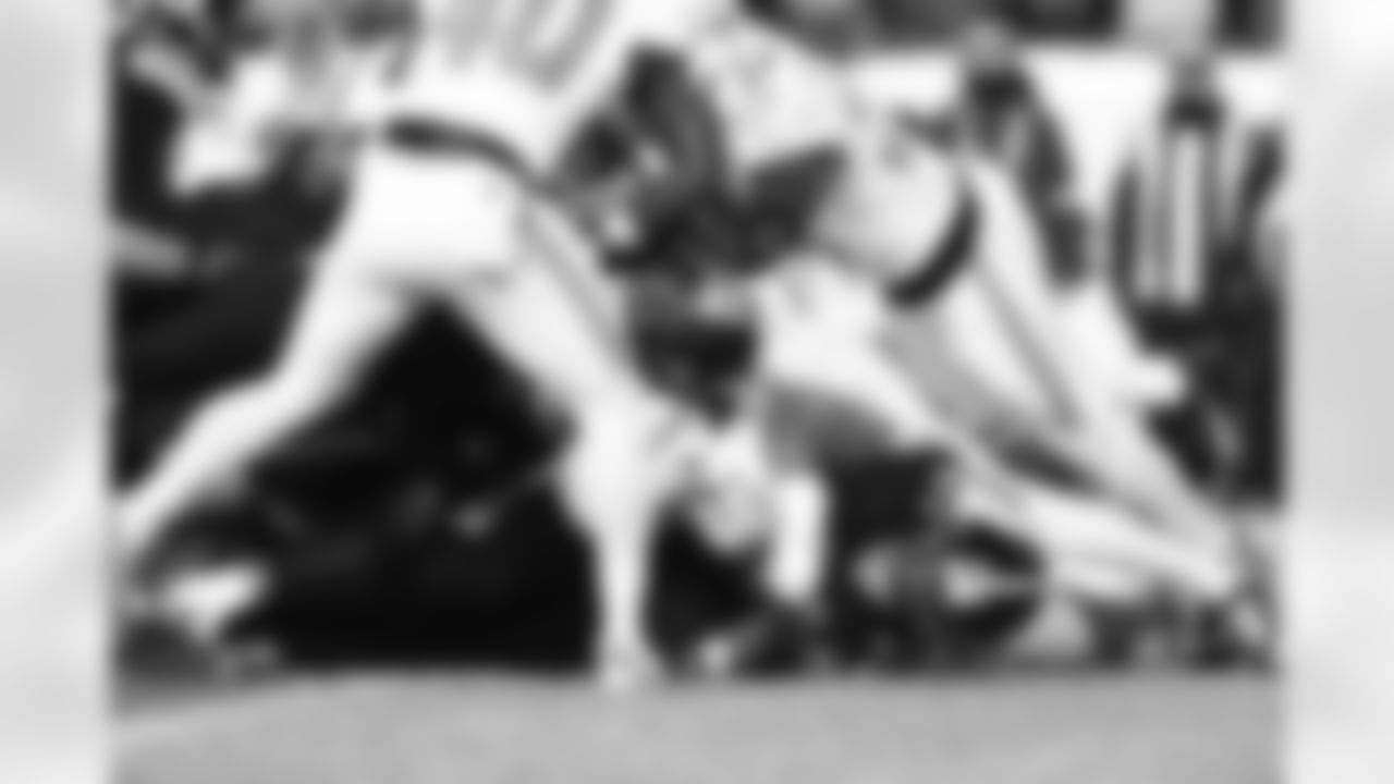 Pittsburgh Steelers tight end/fullback Connor Heyward (83) and Pittsburgh Steelers defensive tackle Cameron Heyward (97) during a regular season game between the Pittsburgh Steelers and the Miami Dolphins, Monday, Dec. 15, 2025 in Pittsburgh, PA. (Jared Wickerham / Pittsburgh Steelers)