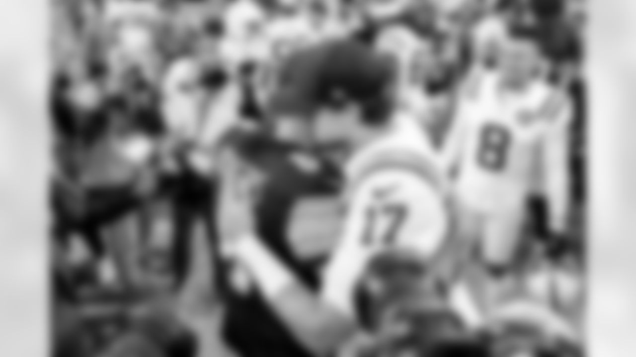 Pittsburgh Steelers quarterback Aaron Rodgers (8) during a regular season game between the Pittsburgh Steelers and the Indianapolis Colts, Sunday, Nov. 2, 2025 in Pittsburgh, PA. (Karl Roser / Pittsburgh Steelers)