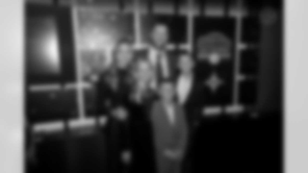 The Pittsburgh Steelers celebrate the 2025 Hall of Honor Class during the Hall of Honor Dinner Ceremony presented by U.S. Steel on Sunday, Dec. 14, 2025 in Pittsburgh, PA. (Karl Roser / Pittsburgh Steelers)