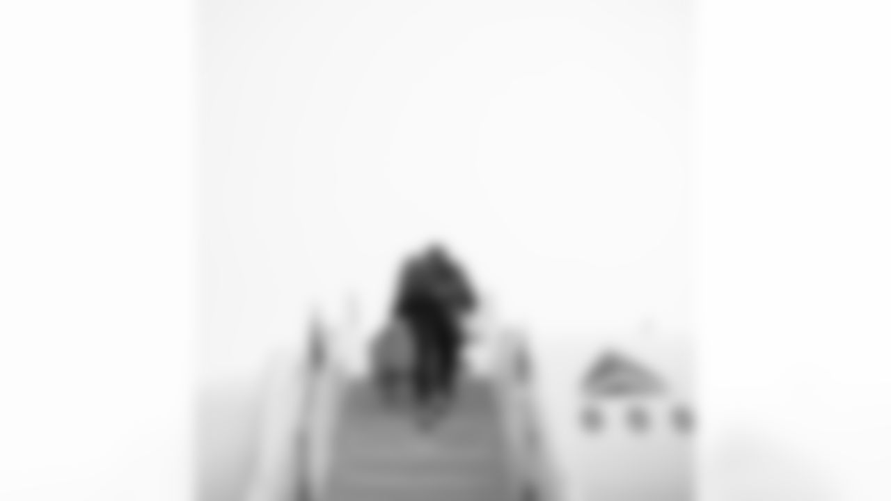 Pittsburgh Steelers running back Kenneth Gainwell (14) travels to Los Angeles on Saturday, Nov. 8, 2025 for the Week 10 regular season matchup against the Los Angeles Chargers. (Karl Roser / Pittsburgh Steelers)