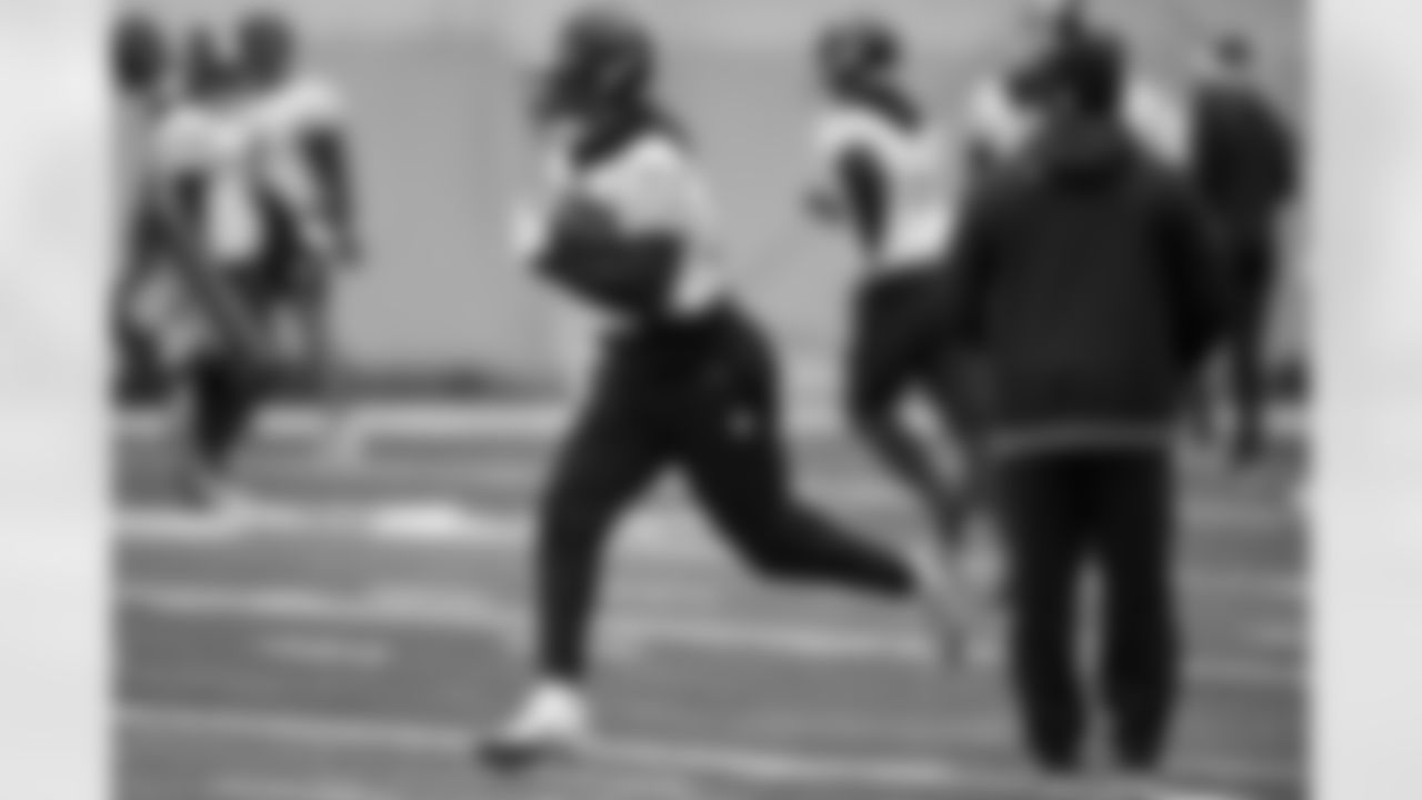Pittsburgh Steelers running back Kaleb Johnson (20) during practice at the UPMC Rooney Sports Complex preparing for a Week 15 matchup against the Miami Dolphins, Friday, Dec. 12, 2025 in Pittsburgh, PA. (Karl Roser / Pittsburgh Steelers)
